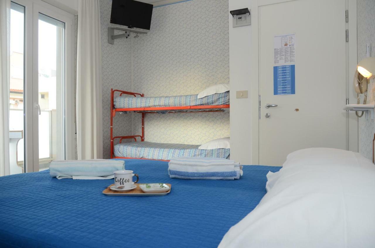 Pensione Elena Misano Adriatico Ngoại thất bức ảnh