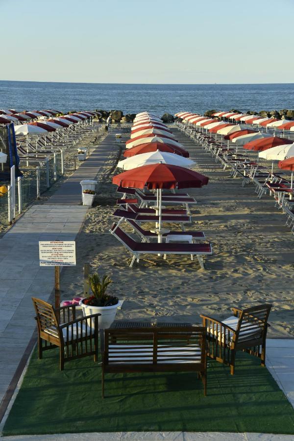 Pensione Elena Misano Adriatico Ngoại thất bức ảnh